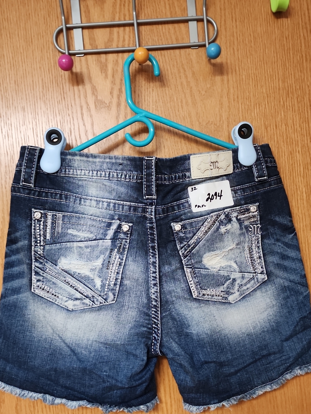 Miss Me Women's Distressed Denim Shorts 32 number 2094